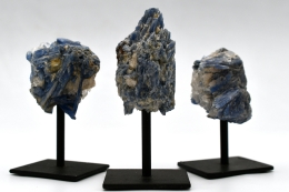 Disthen (Kyanit) Blau Stufe auf Metallst�nder klein