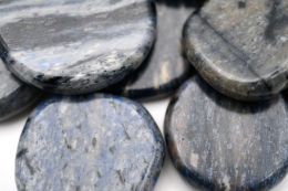 Dumortierit Scheibensteine