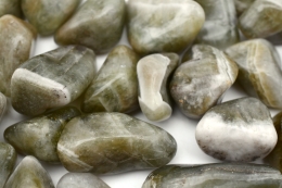 Prasiolith (w�rme-behandelt) Trommelsteine